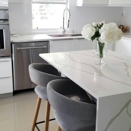Bancada em Quartzo Calacatta